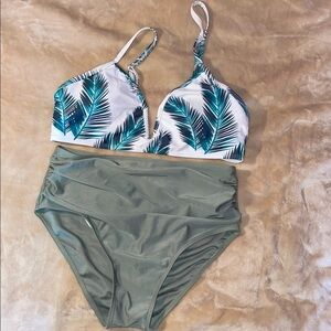 Tropical Leaf Print Bikini Set - Green and White